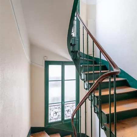Apartment Radiant 1bd In The Heart Of Montmartre Paris