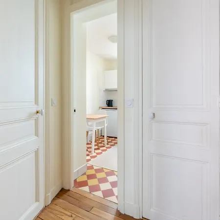 Radiant 1bd In The Heart Of Montmartre Apartment Paris