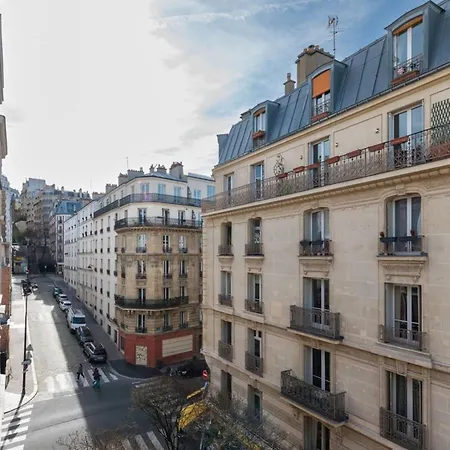 Radiant 1bd In The Heart Of Montmartre